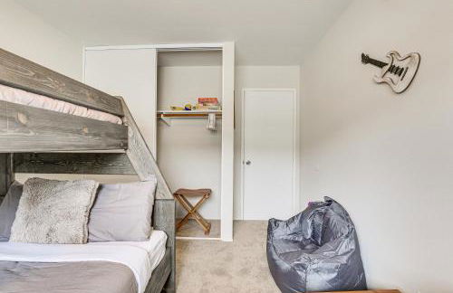 Sunny Oceanside Home with Patio, 5 Mi to Downtown! - Photo 17