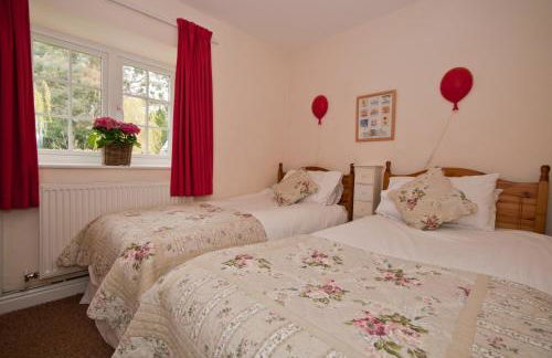 Tros Yr Afon Holiday Cottages and Manor House - Photo 40