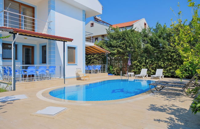 Talia deniz manzaralı 4 odalı lüks Villa - Foto 28