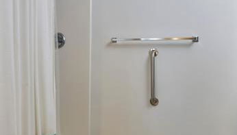 Rustic Cabin Rental with Waterfront Views on Lake Sylvia near St. Cloud, Minnesota - Foto 2, Shower