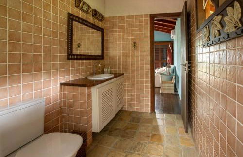 Vista espetacular, no meio da mata, com conforto - Foto 53