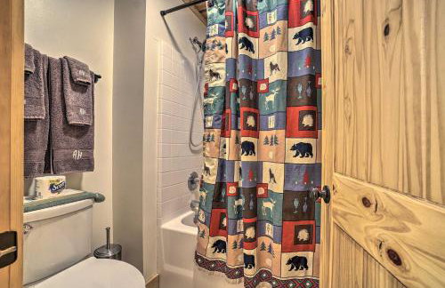 Outdoor Adventure - Charming Cabin w/ Hot Tub - Foto 15
