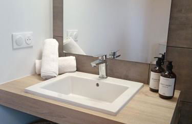 House with garden terrace and balcony with sea view - Foto 14