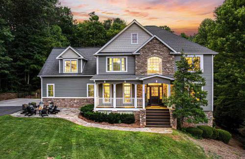 Spacious 6 Bedroom Home with a Heated Salt Water Pool, Theater & Game Room - Foto 49