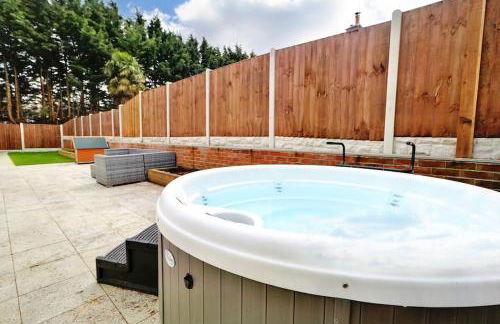 Rare Luxury Holiday Home with Hot-Tub - Foto 5