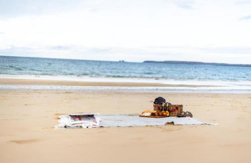 NEW! Stunning 2 Bed Beach Front Penthouse Apartment - Topaz, Compass Point - Foto 42