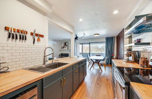 1 Mi to CU Boulder! Walkable Condo with Indoor Pool - Photo 6