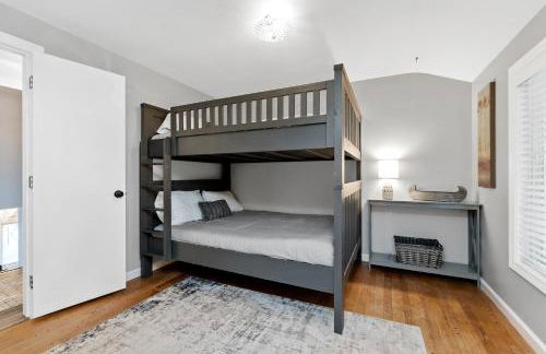 Hillside Cottage- Great Vacation Rental with Private Pool - Foto 18