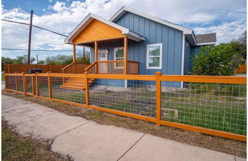 Downtown Dream Home Spacious 4br/2ba Sleeps 12! - Foto 50