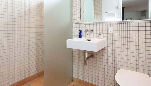 4 Person Holiday Home in Vaeggerlose - Foto 5, Baño