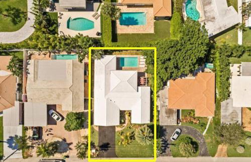 Home with pool by Dream Vacation - Foto 40