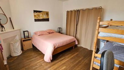 Appartement F2 Orléans 42m2, parking, 4 couchages et lit bébé - Foto 3