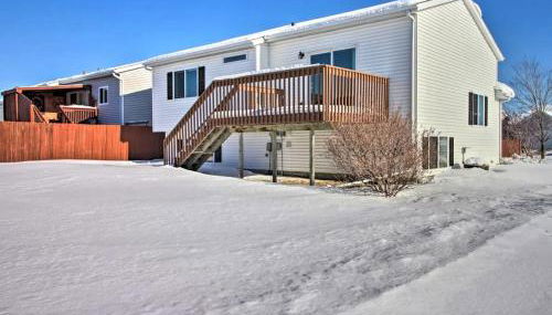 Welcoming West Fargo Retreat w Backyard - Foto 3