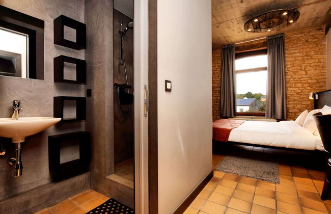 Group Villa With Pool & Sauna - Photo 23