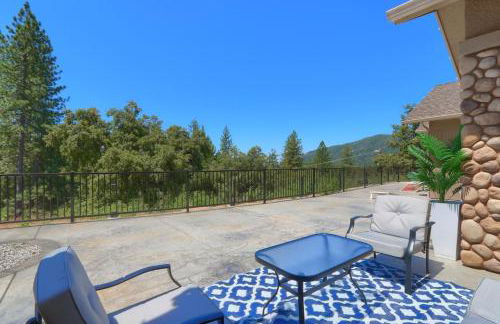 Yosemite Hilltop Gated Villa near Oakhurst, Bass Lake and Mariposa w EVCharger Hottub Grill and Awesome Views! - Foto 9