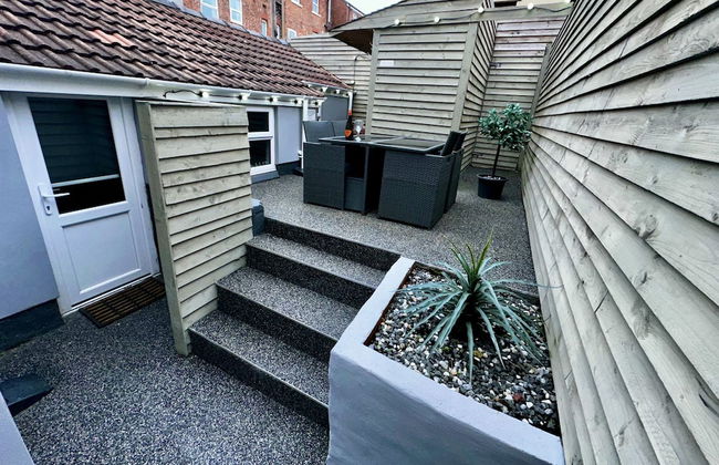 Albert Luxury Hottub and Jacuzzi Apartments - Photo 52