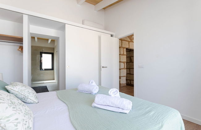 Villa With Private Terrace - Photo 10