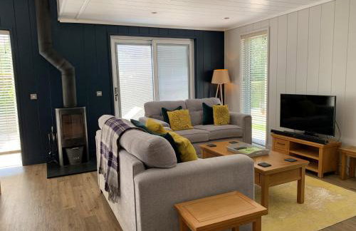 The Retreat, Strawberryfield Park - Photo 2