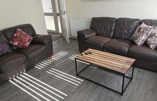 3Bed Full House - Free Parking - Family Friendly! - Foto 6