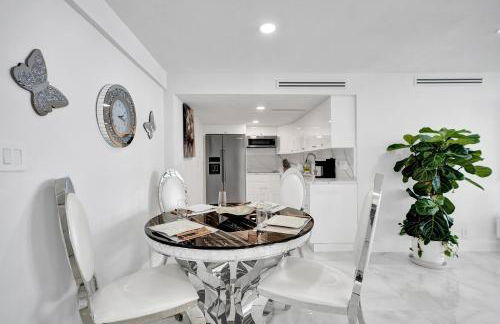 Oceanfront Escape with Resort Amenities Gym Pools and Sauna 1408 - Foto 19