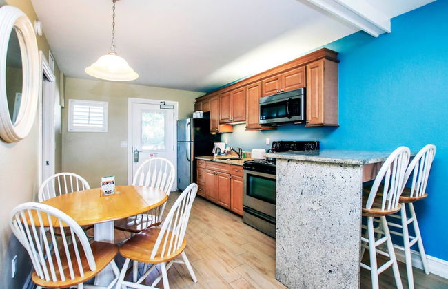 Island Inn - Photo 9