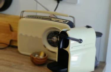 May Cottage - Heart of Vibrant Village & 10 mins Walk to Beach - Photo 18