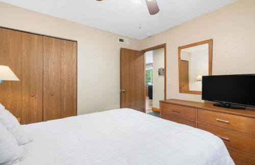 Cozy Timbers - Charming Condo for 6 with Resort-style Amenities - Foto 21
