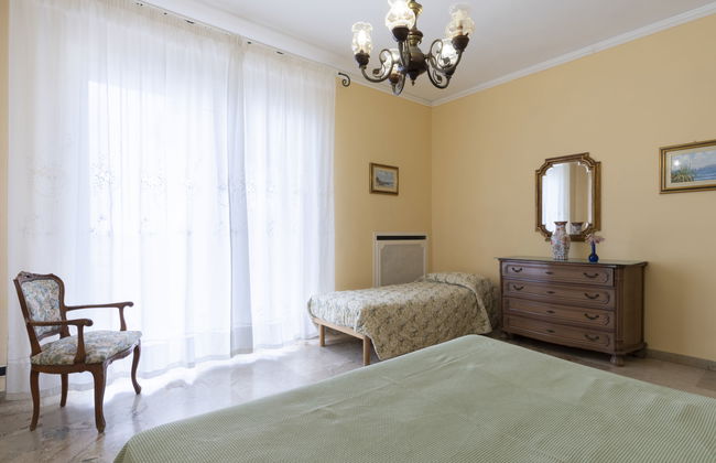 3 bedroom House in Cipressa with garden and terrace - Photo 20