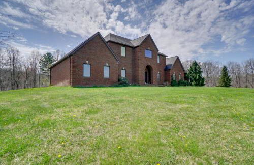Spacious McArthur Home Private Hot Tub and Pond! - Photo 30