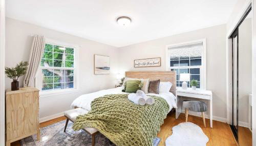 Modern 2BR Retreat w Maple Leaf UW&Park - Foto 3