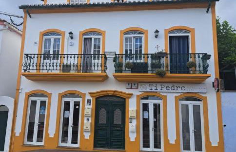 Apartment in Biscoitos Terceira - Photo 1