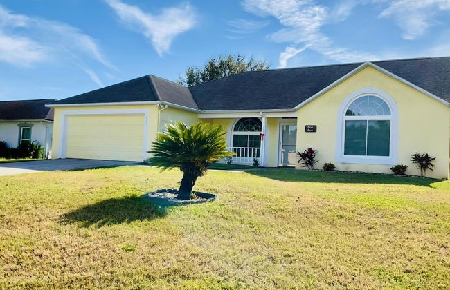 Amazing 3/2 Vacation Home With Private Pool!! - Foto 36