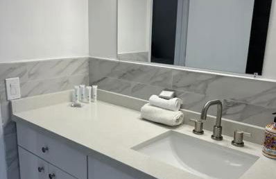 Artrageous on the river By RocketStay - Foto 63