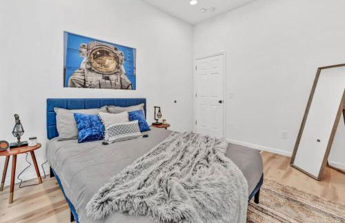 Trendy Two-Level Apartment - Foto 12