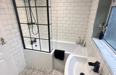 Spacious 3 Bed Home - Cramlington - Free Parking - Pets Welcome - Foto 19