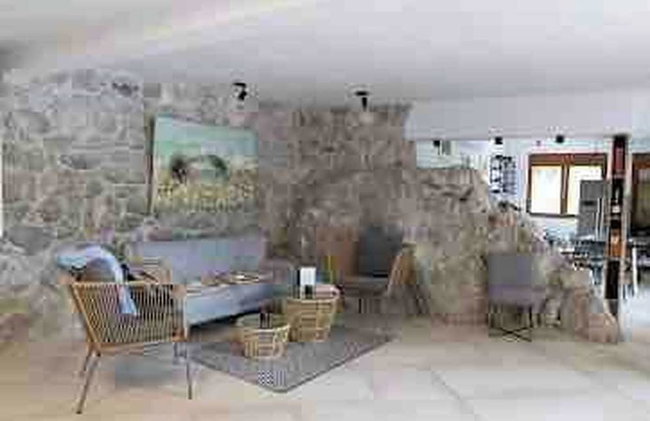 The Rock Star's Villa With Private Pool And Beach - Photo 6