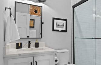 The Price House - Photo 39