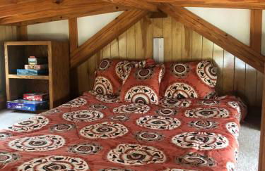 Woodsy and Private- Rustic Cabin - Foto 19