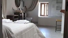 Casa Ypsilon Olive Oil - Photo 5