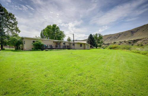 Cozy Salmon Home with Mountain Views and River Access - Foto 32