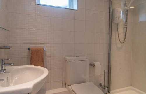 Amazing Guest Cottage in Nottingham with Parking! - Pass the Keys - Foto 42