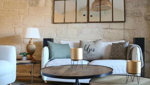 La Grande Bourgade-Authentique Maison en Pierre avec Terrasse Climatisation au Cœur d'Uzès - Foto 4