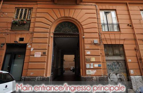 Exclusive Spaccanapoli Penthouse-Terrace with Lift By HouseinNaples - Foto 34