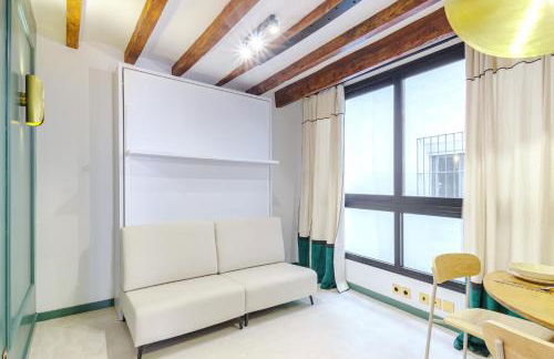 Refined and practical studio in historic center of Alicante - Photo 7