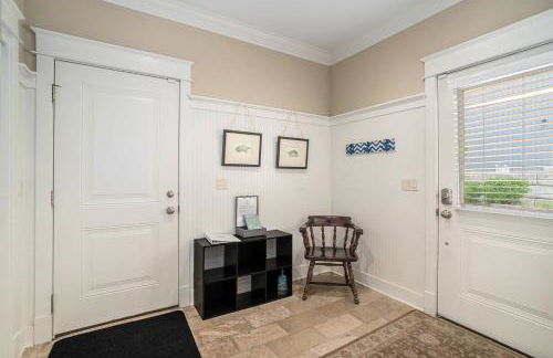 Lake Effect 3BR Home Steps to Everything 27 - Foto 81