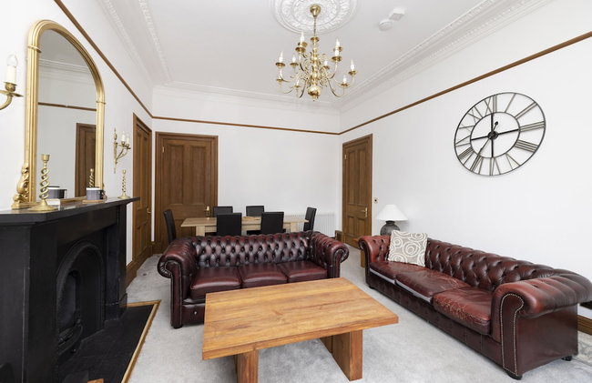 JOIVY 5 Bedroom Apt Near Meadows & George Square - Foto 87