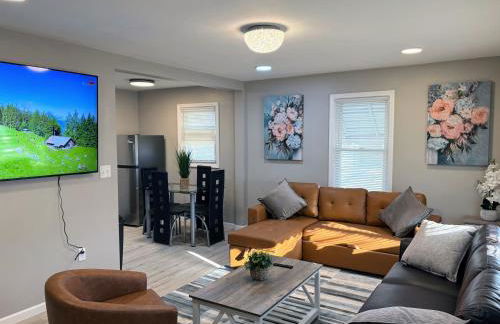 Your Cozy Home Away From Home king bed, parking - Foto 1