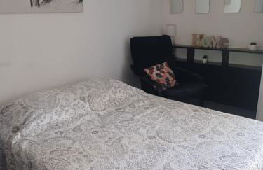 Studio avec jardinet et balcon idéalement situé - Foto 3