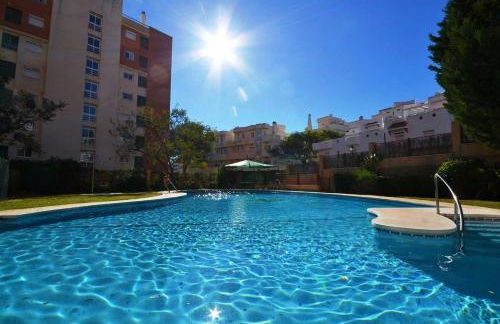 Precioso apartamento nuevo en Torreblanca Fuengirola, a 300m de la playa- piscina, gimnasio, sauna - Photo 2