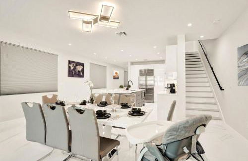 4BR w htd Pool Walk to Las Olas 5mins to Beach - Foto 19